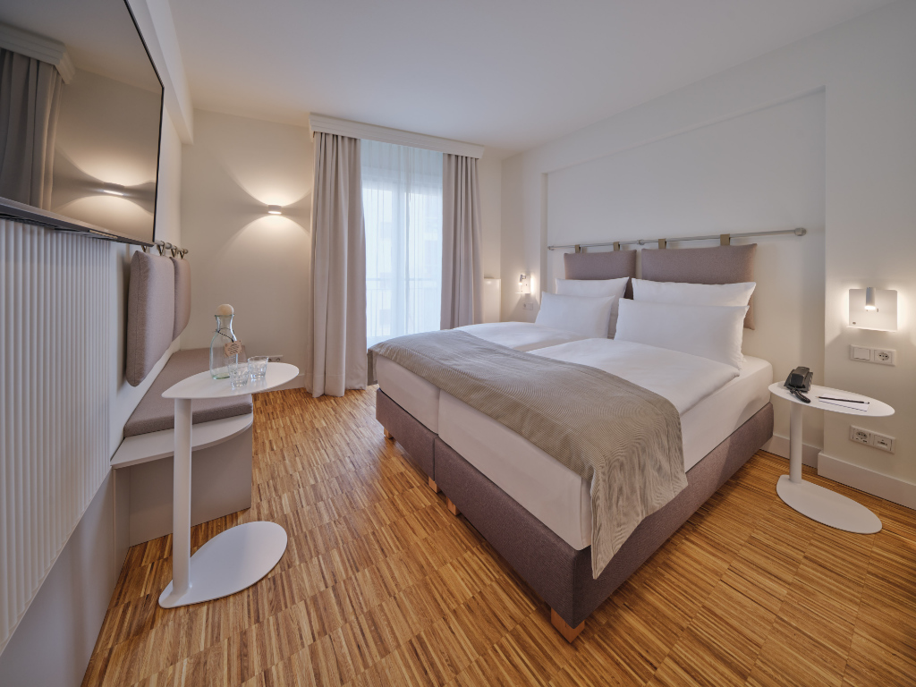 hotel-hackescher-markt-berlin-classik-mit-doppelbett